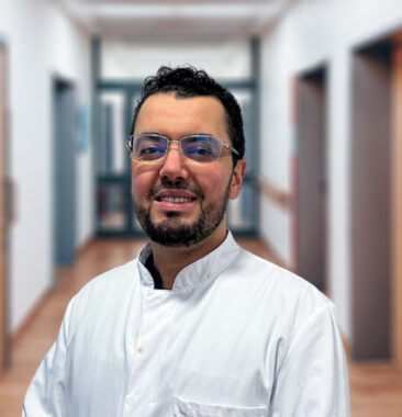 Facharzt für Orthopädie und Unfallchirurgie
- Spezielle Unfallchirurgie -
Oberarzt